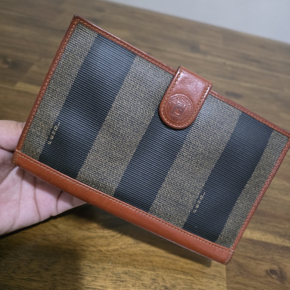 FENDI checkbook card holder Wallet womens bag accessory